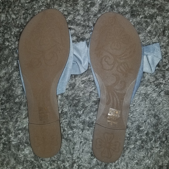 Sandals - Picture 3 of 3